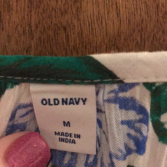 Adorable and flattering Old Navy Boho Blouse - like new! - Picture 2 of 6